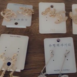 Earrings many choices